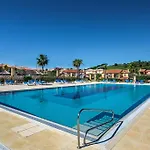 80 Fairviews Village Boavista