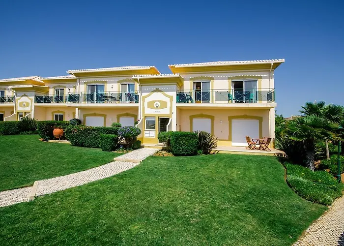 80 Fairviews Village Boavista